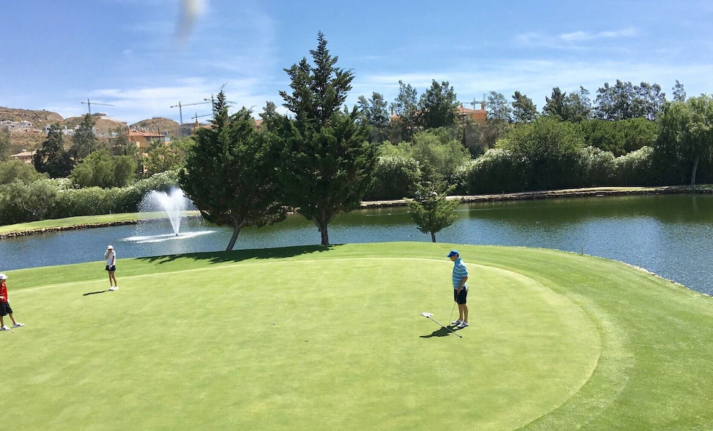 Mi Capricho Beach Apartments