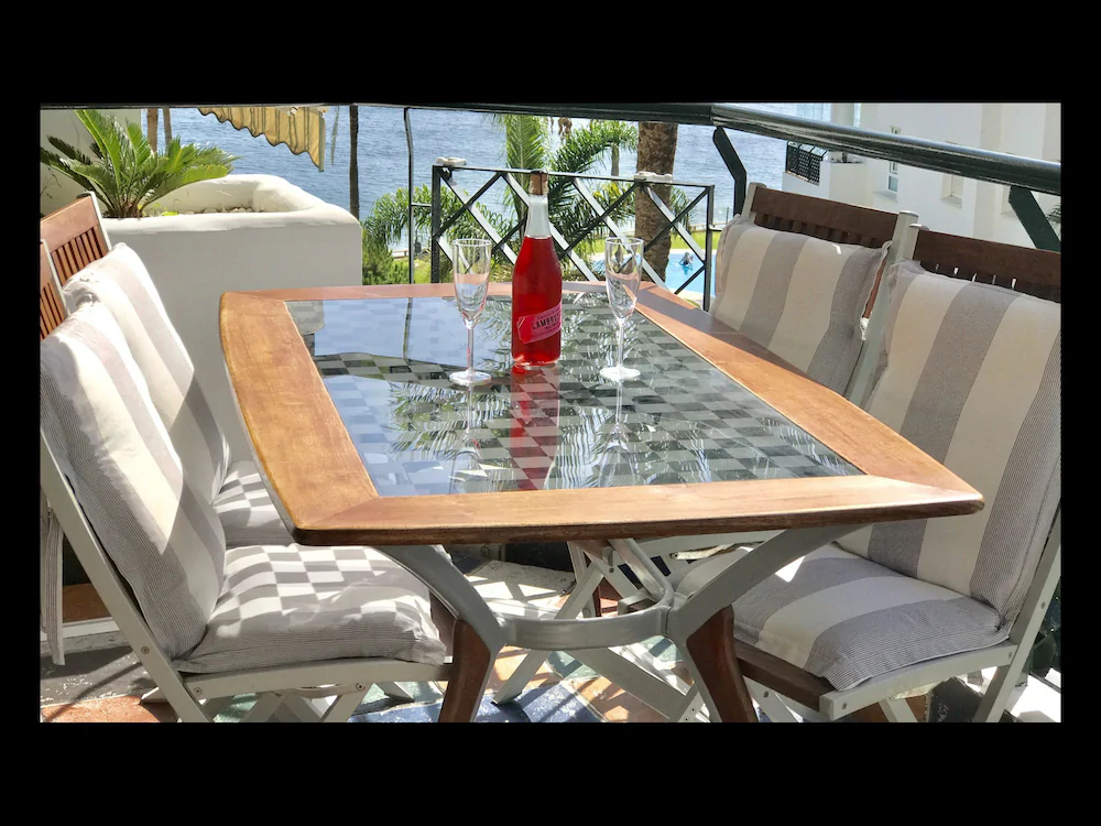 Mi Capricho Beach Apartments