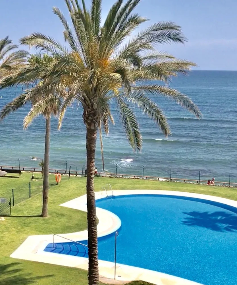 Mi Capricho Beach Apartments