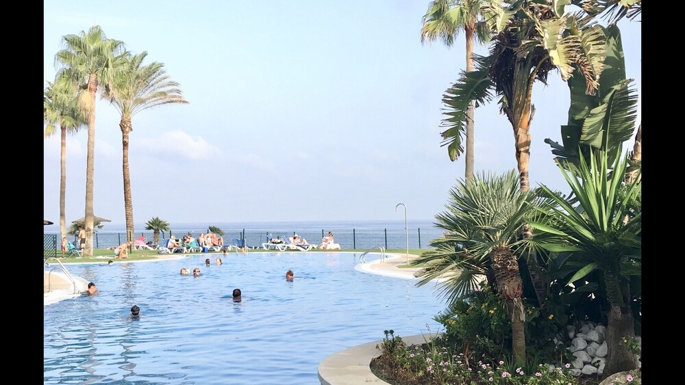 Mi Capricho Beach Apartments