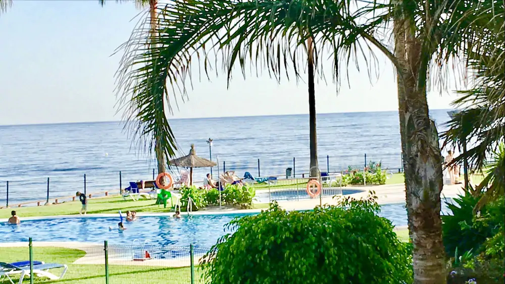 Mi Capricho Beach Apartments