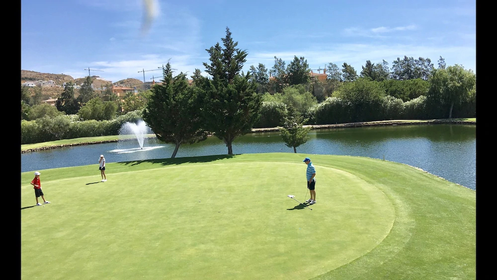 Mi Capricho Beach Apartments