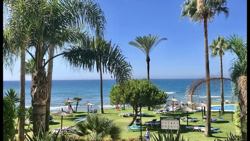 Mi Capricho Beach Apartments