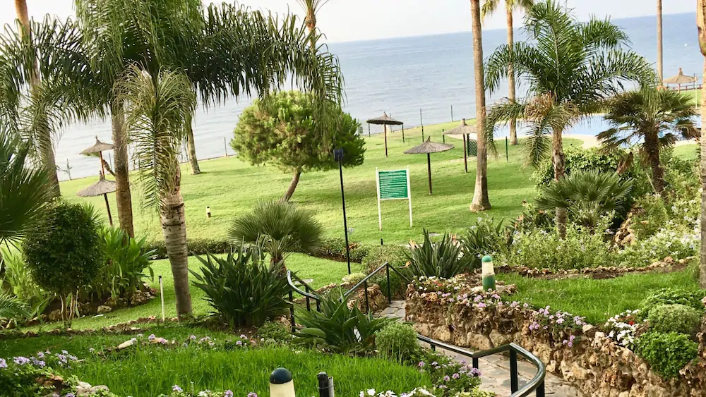 Mi Capricho Beach Apartments