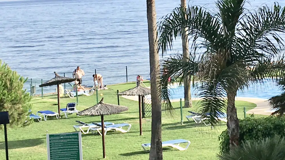 Mi Capricho Beach Apartments