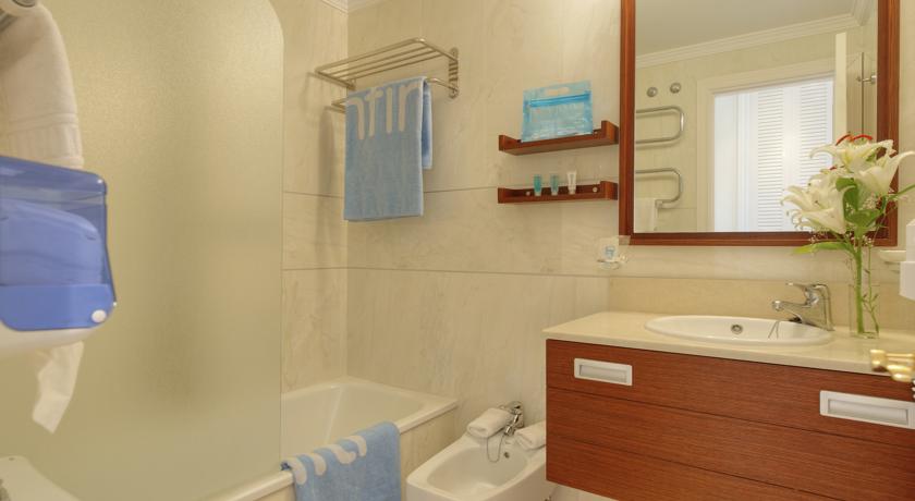 Mijas Costa Oasis by Grangefield Oasis Club