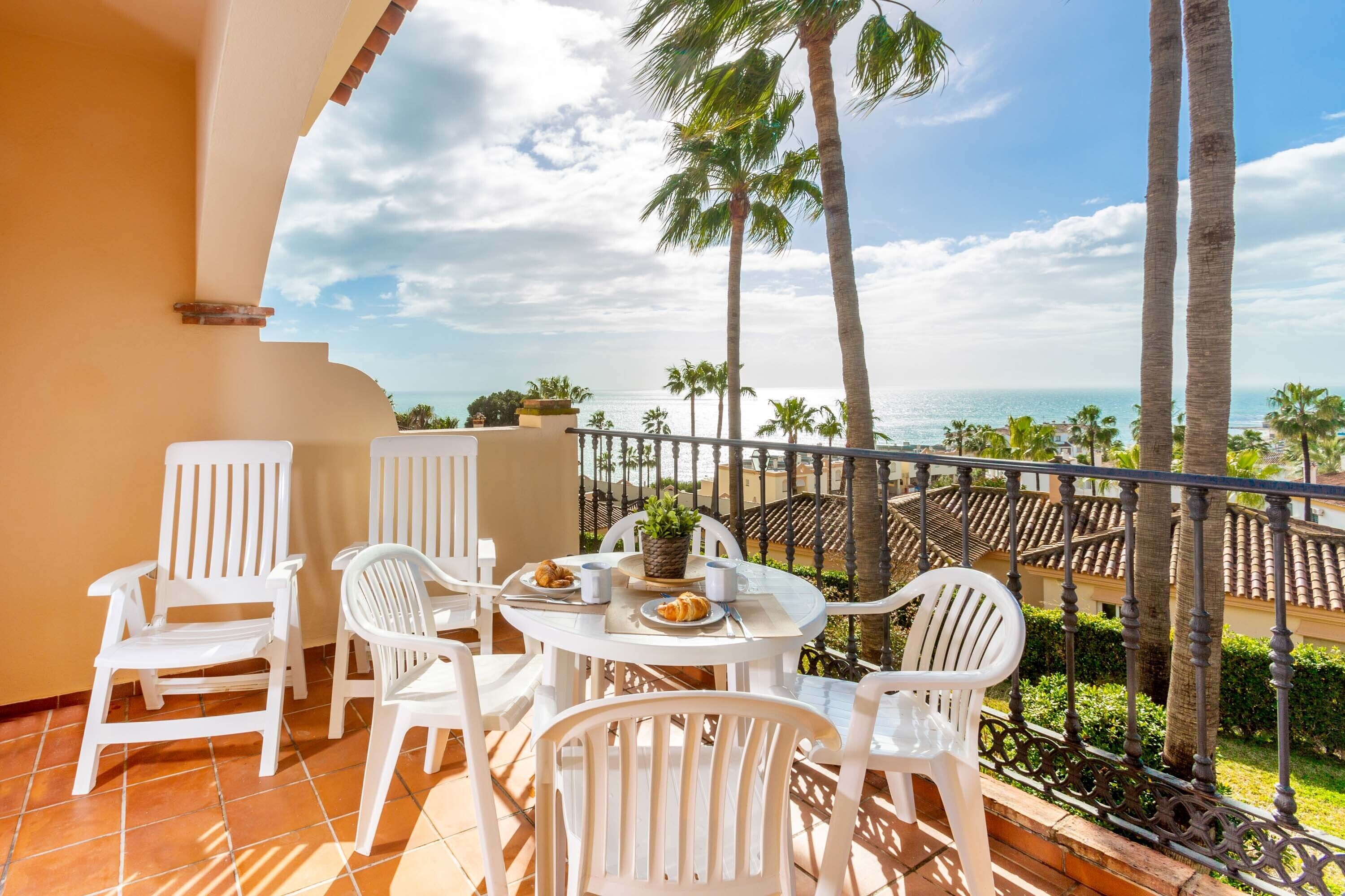 Ramada Hotel & Suites by Wyndham Costa del Sol Fuengirola