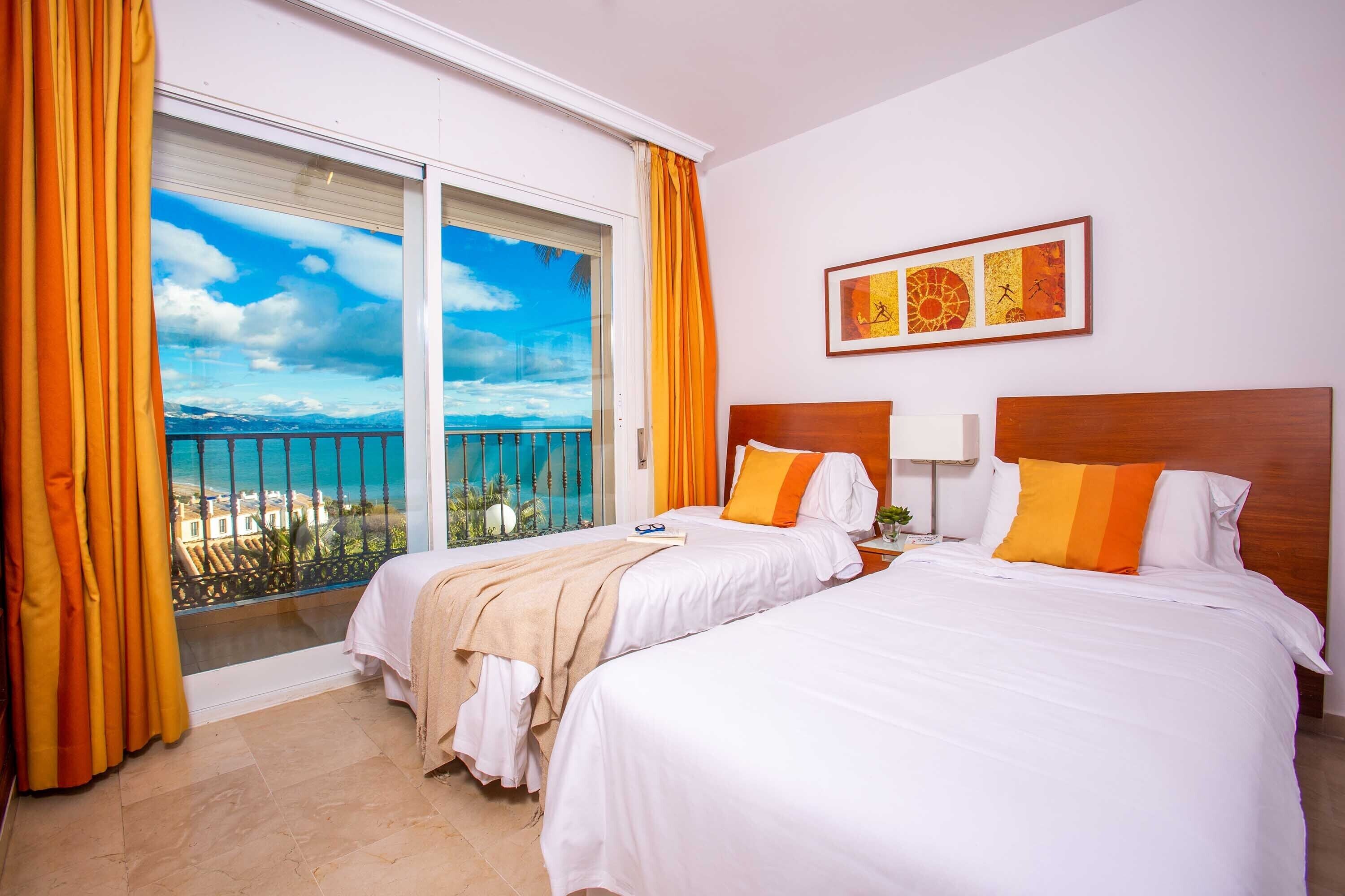 Ramada Hotel & Suites by Wyndham Costa del Sol Fuengirola