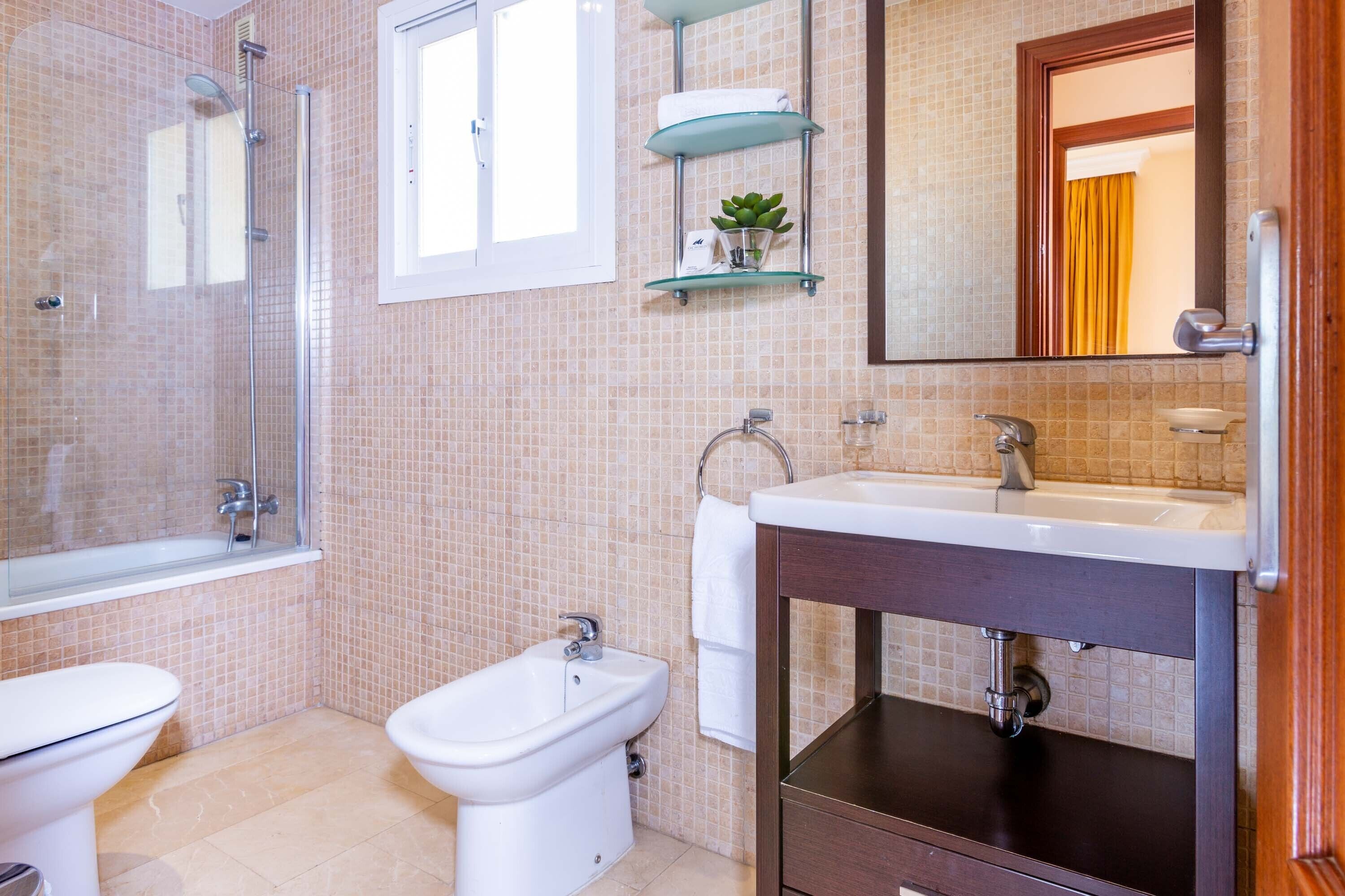 Ramada Hotel & Suites by Wyndham Costa del Sol Fuengirola