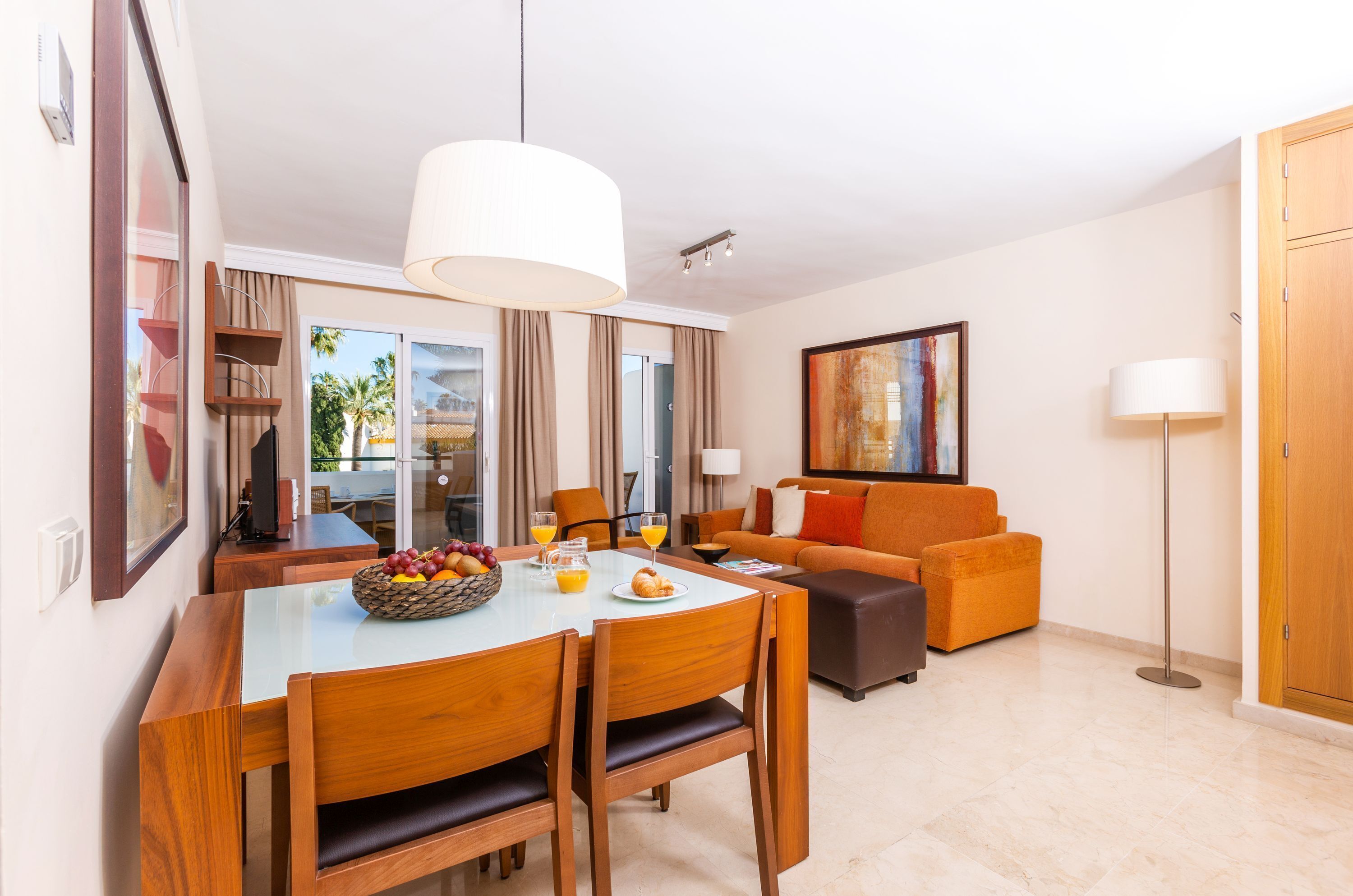 Ramada Hotel & Suites by Wyndham Costa del Sol Fuengirola