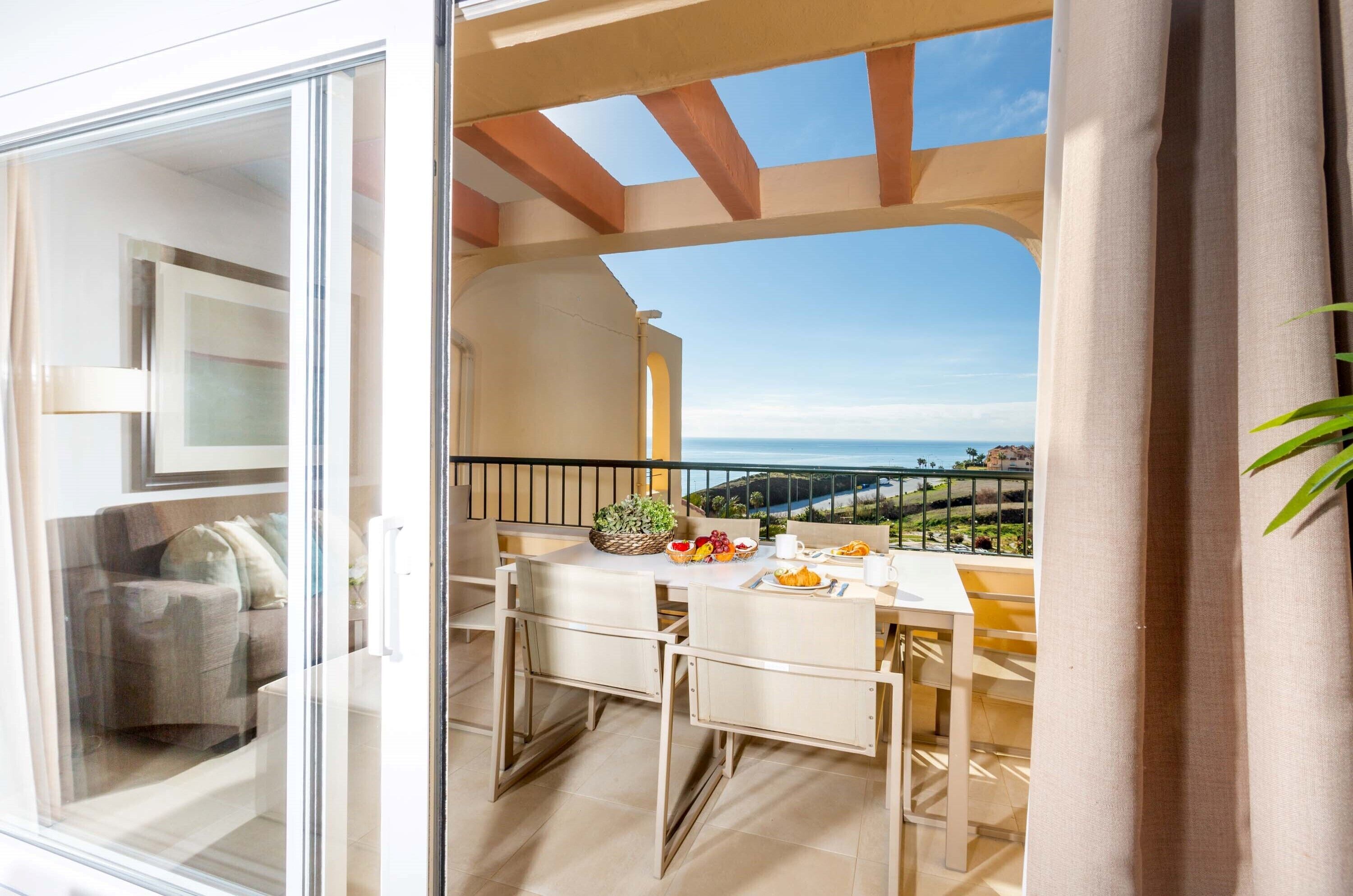 Ramada Hotel & Suites by Wyndham Costa del Sol Fuengirola