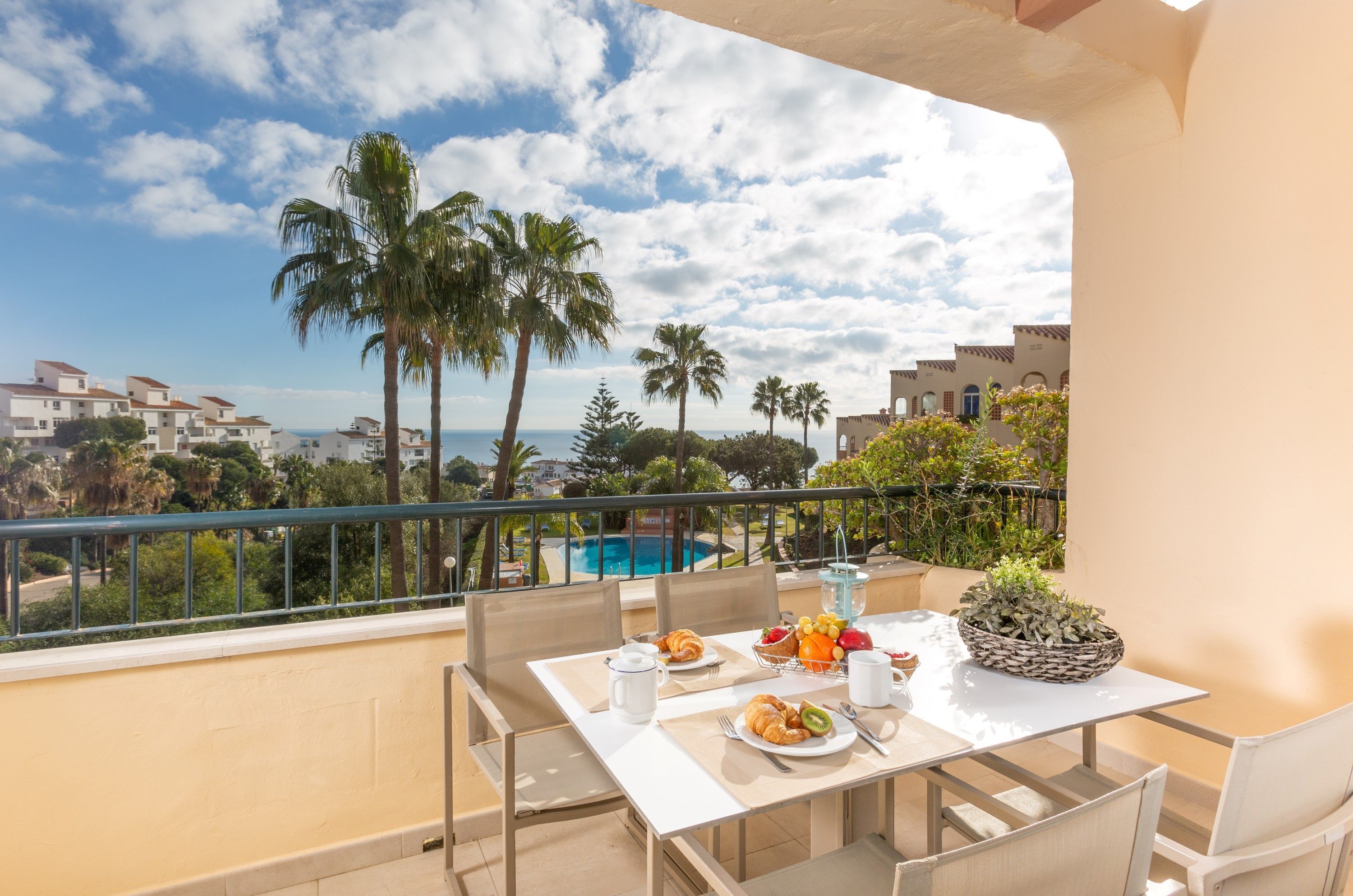 Ramada Hotel & Suites by Wyndham Costa del Sol Fuengirola