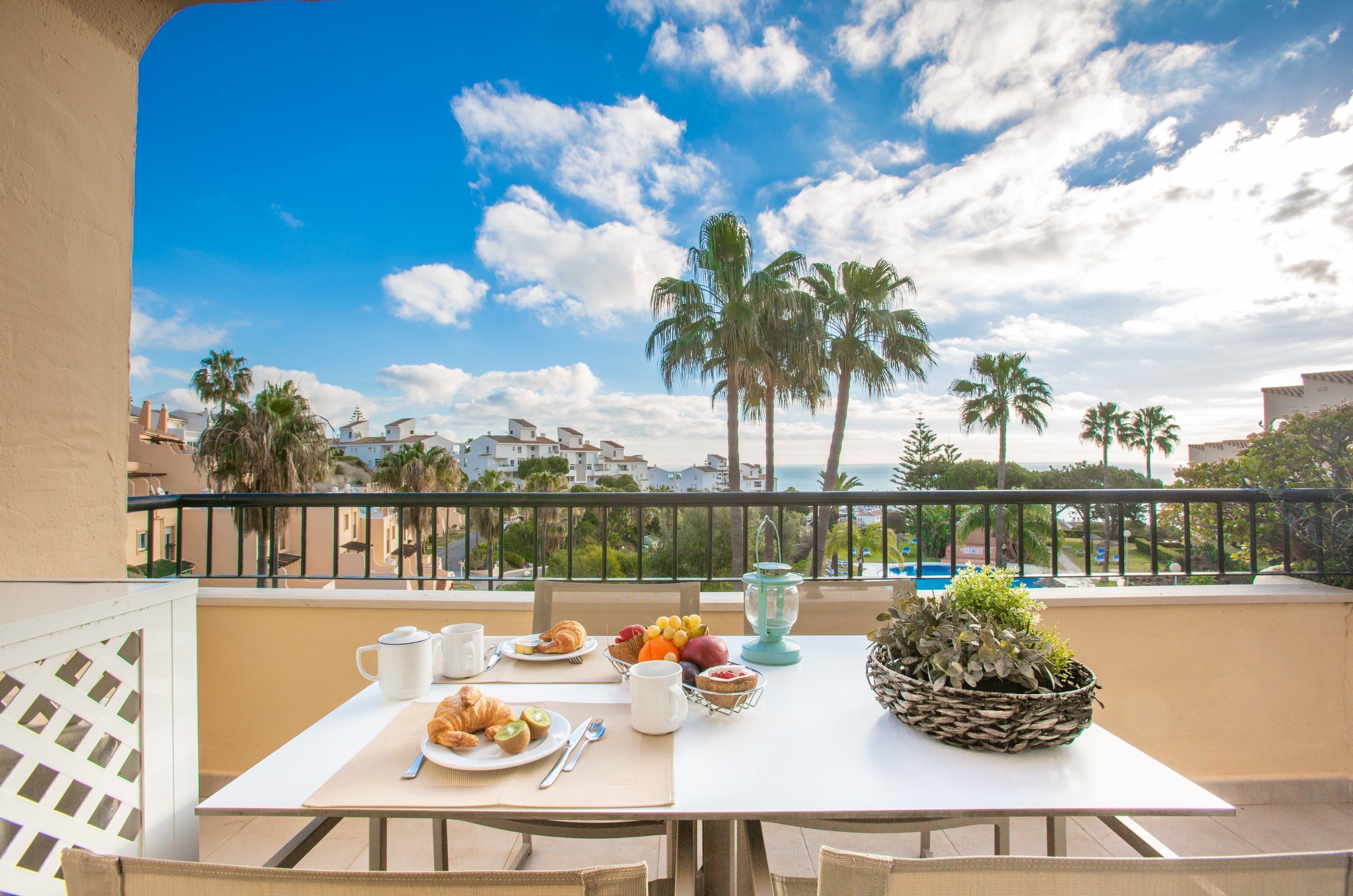 Ramada Hotel & Suites by Wyndham Costa del Sol Fuengirola