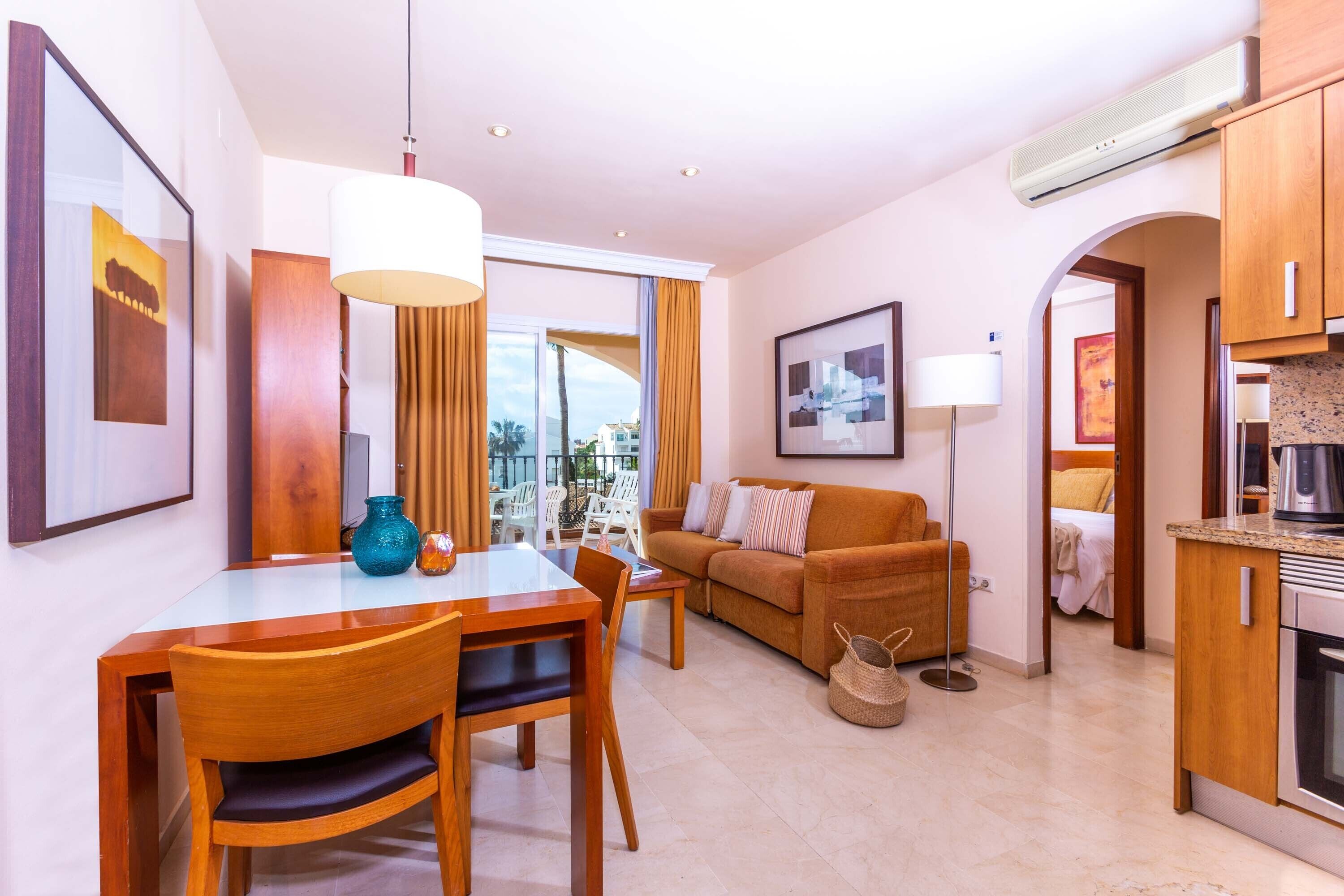 Ramada Hotel & Suites by Wyndham Costa del Sol Fuengirola