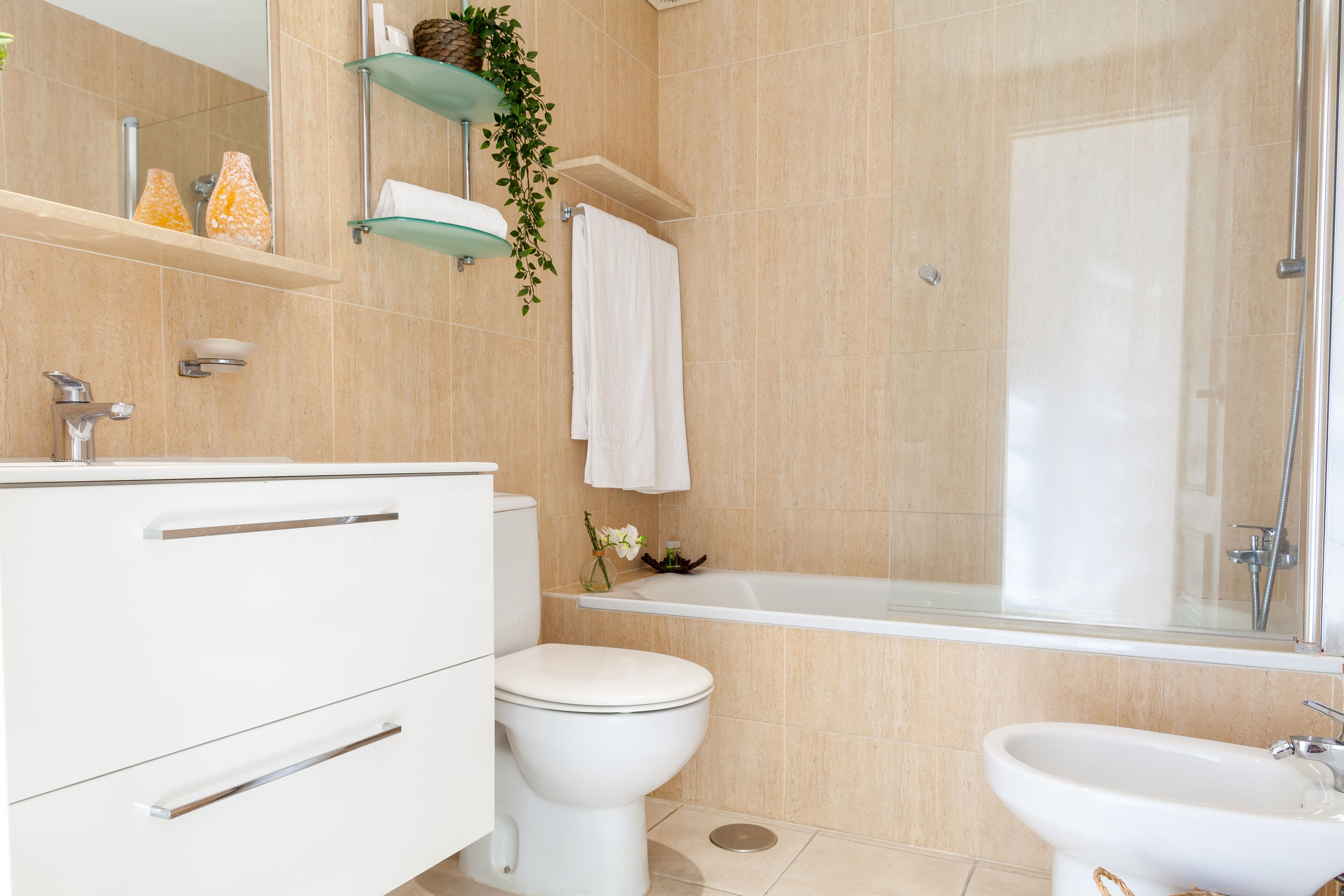 Ramada Hotel & Suites by Wyndham Costa del Sol Fuengirola