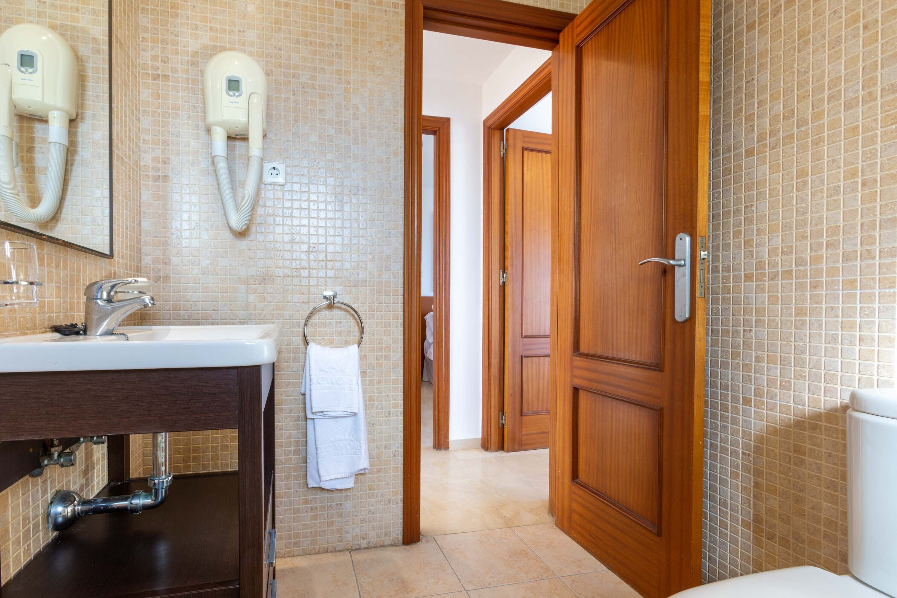 Ramada Hotel & Suites by Wyndham Costa del Sol Fuengirola