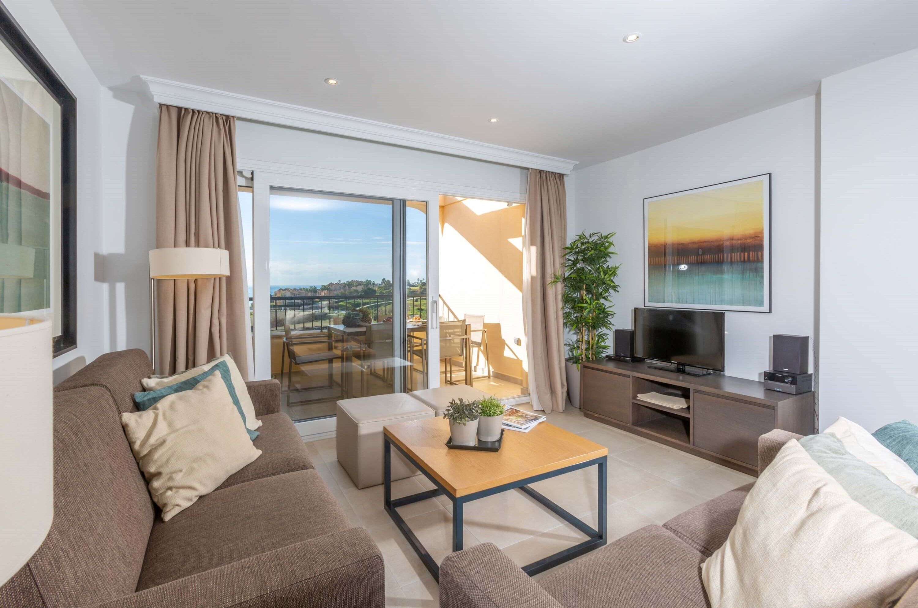 Ramada Hotel & Suites by Wyndham Costa del Sol Fuengirola
