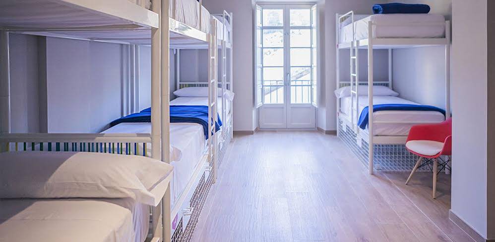Alcazaba Premium Hostel