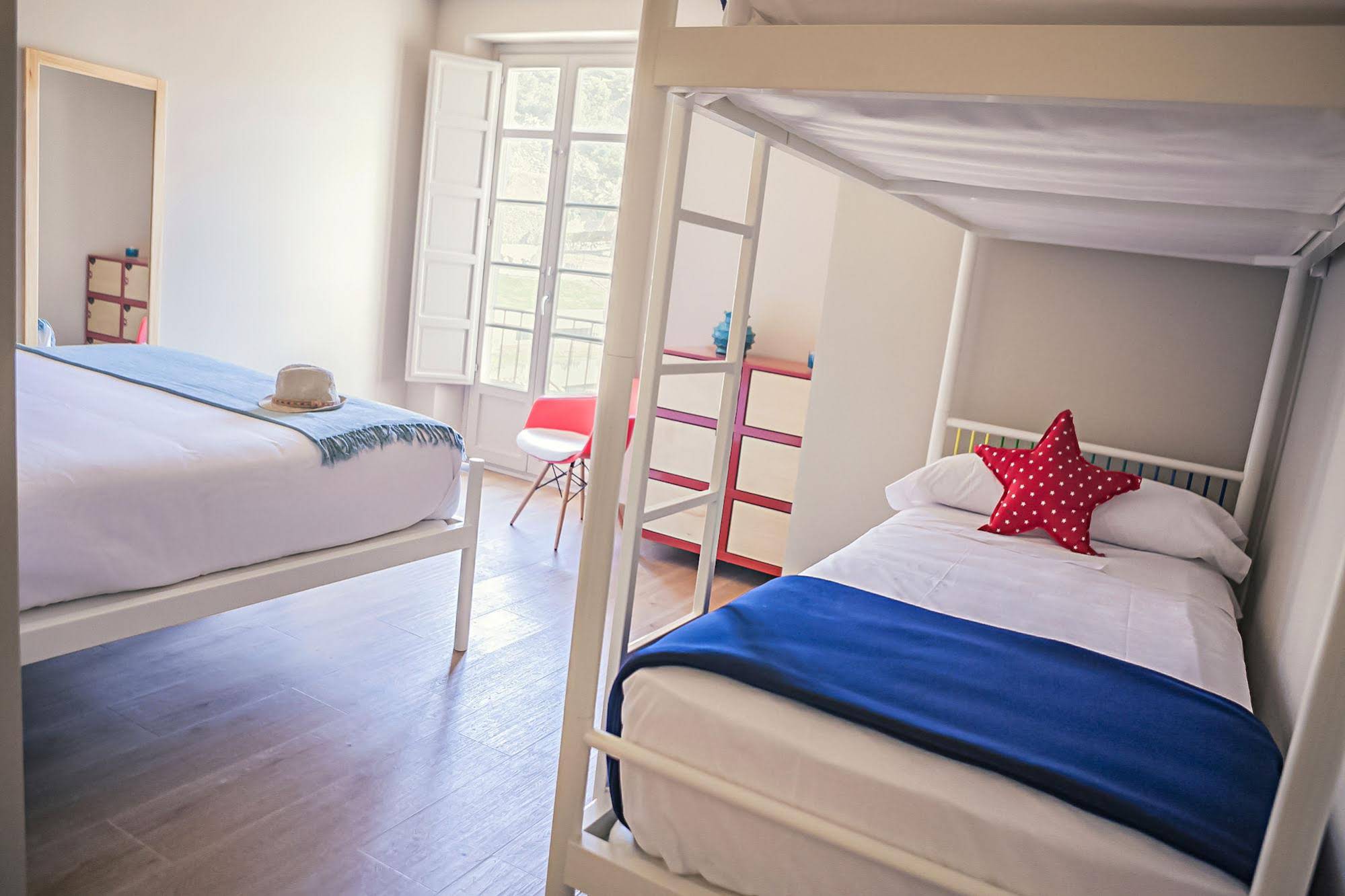 Alcazaba Premium Hostel