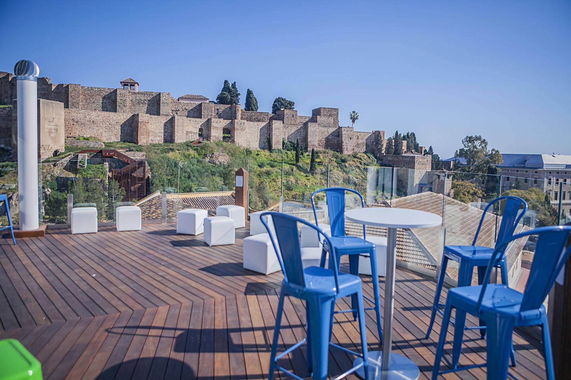 Alcazaba Premium Hostel
