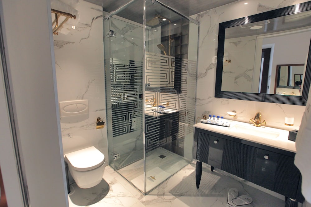 Anahita Boutique Hotel