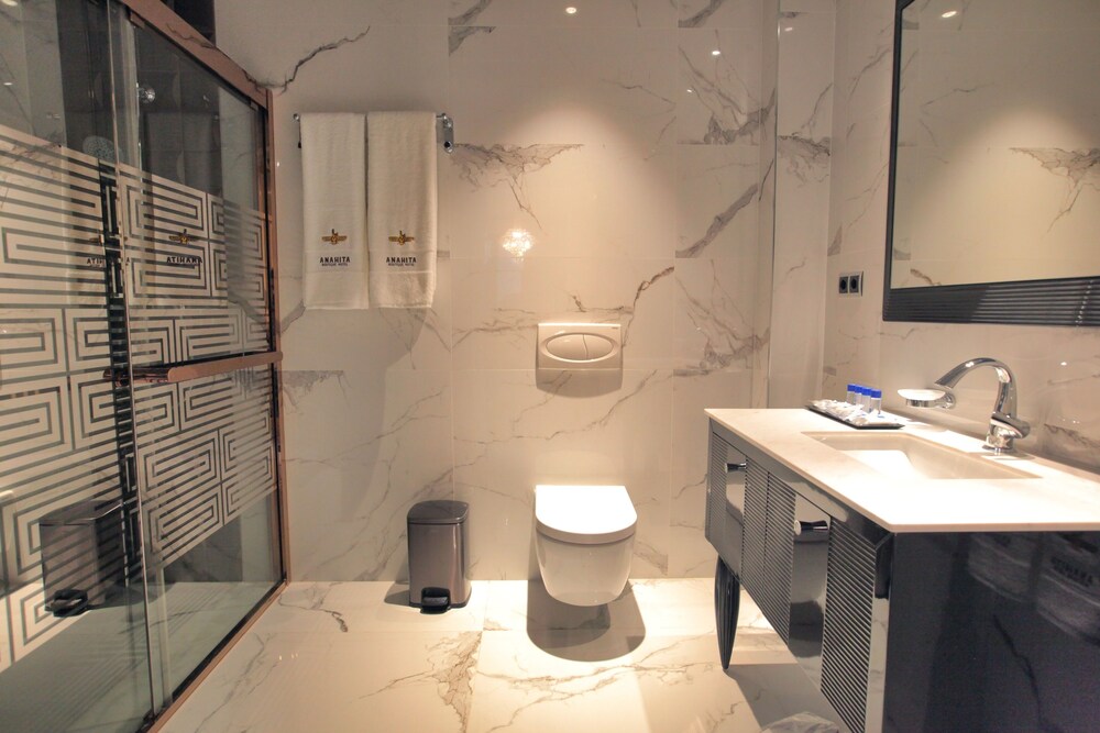 Anahita Boutique Hotel