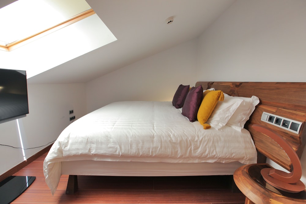 Anahita Boutique Hotel
