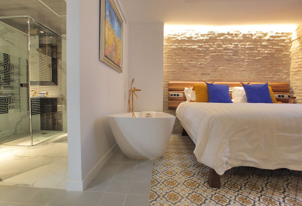 Anahita Boutique Hotel