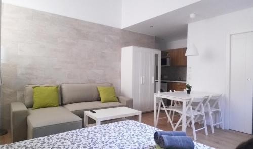 Apartamentos Clavero
