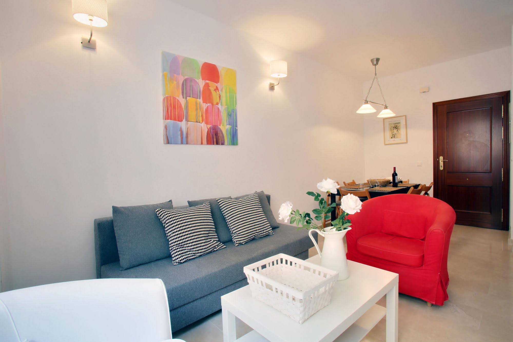 Apartamentos Doña Elvira Carreteria