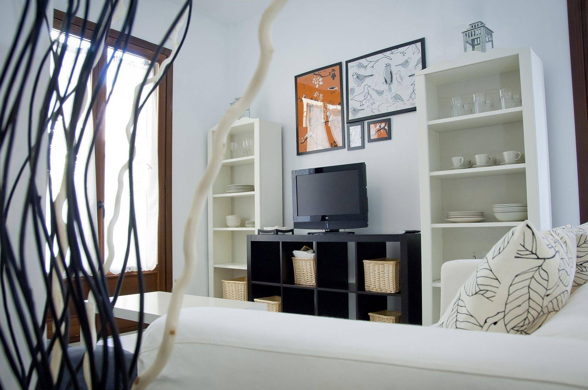 Apartamentos Doña Elvira Carreteria