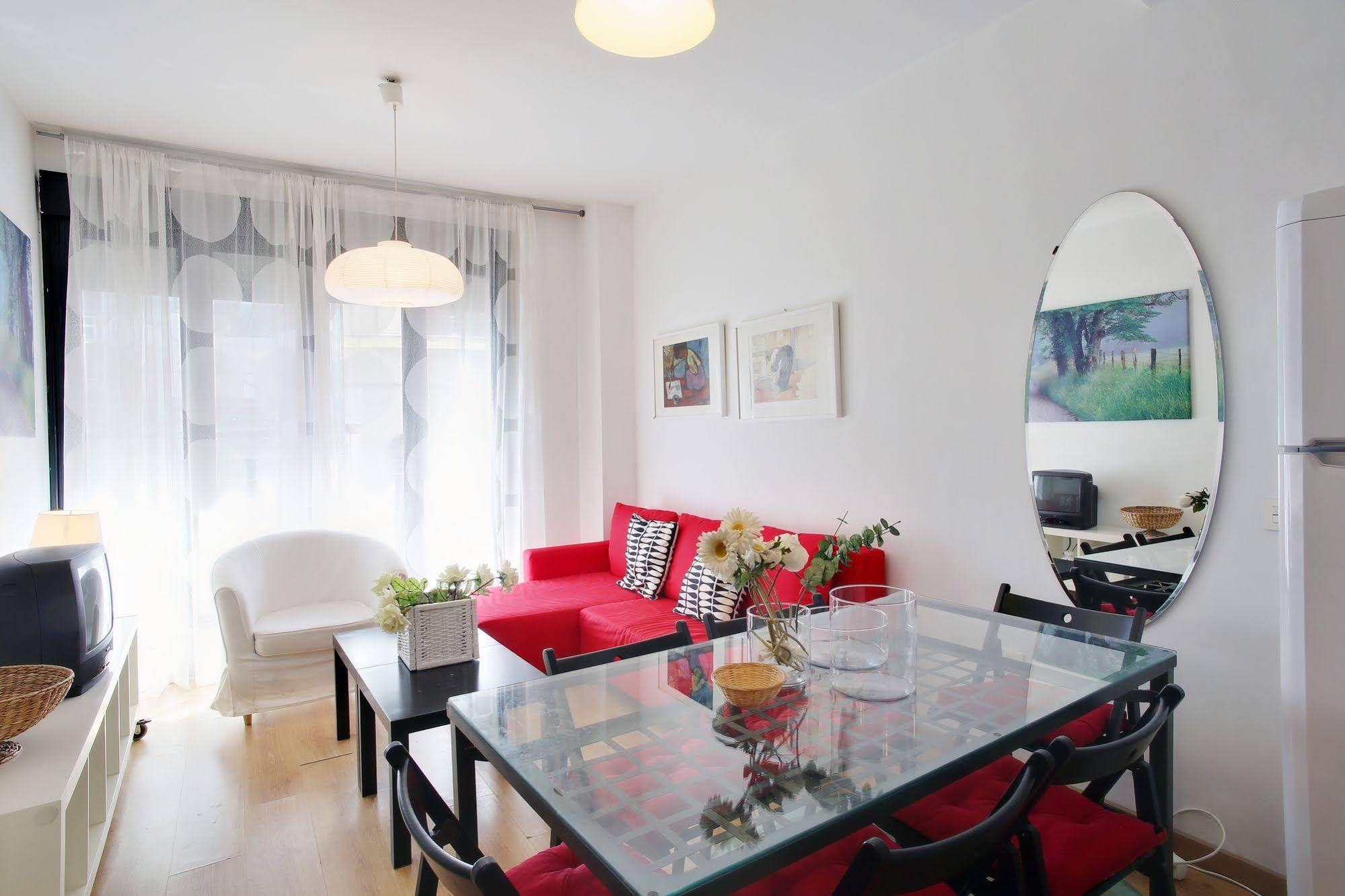 Apartamentos Doña Elvira Carreteria