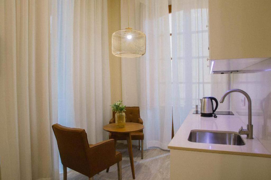 Apartamentos Líbere Málaga Teatro Romano