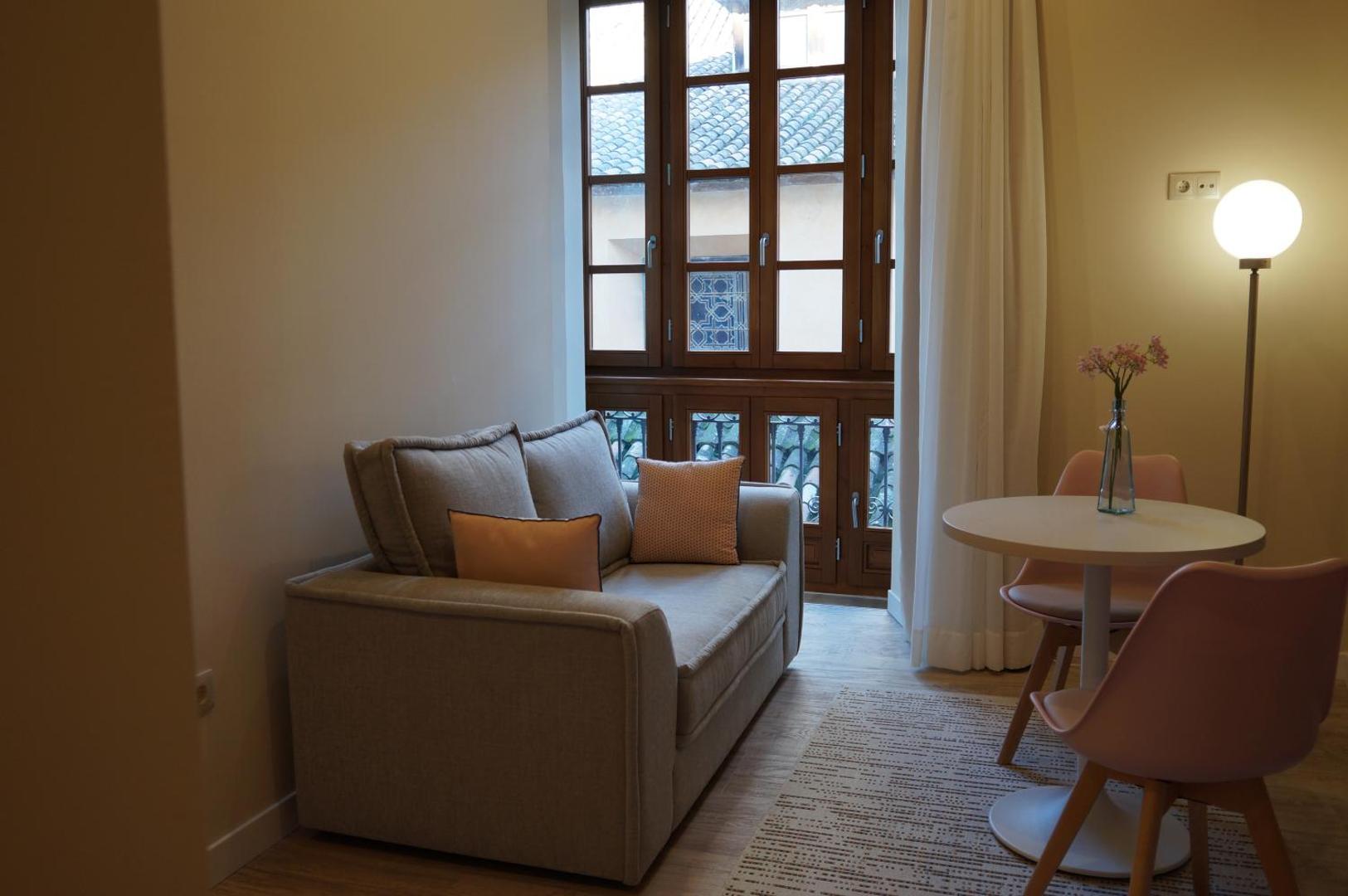 Apartamentos Líbere Málaga Teatro Romano