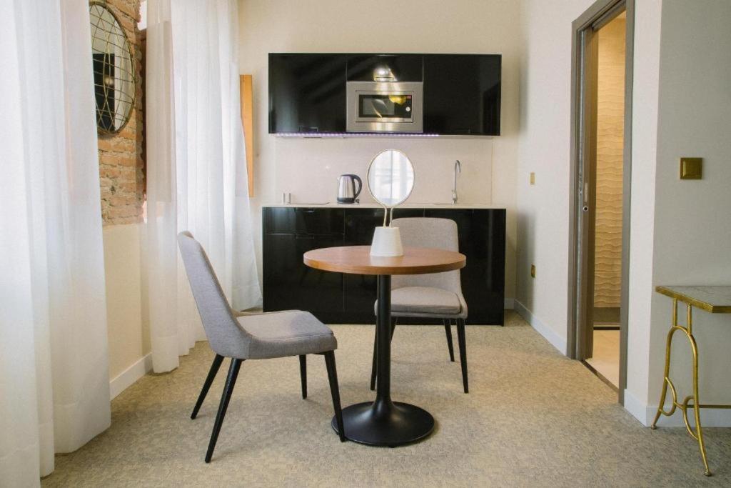 Apartamentos Líbere Málaga Teatro Romano