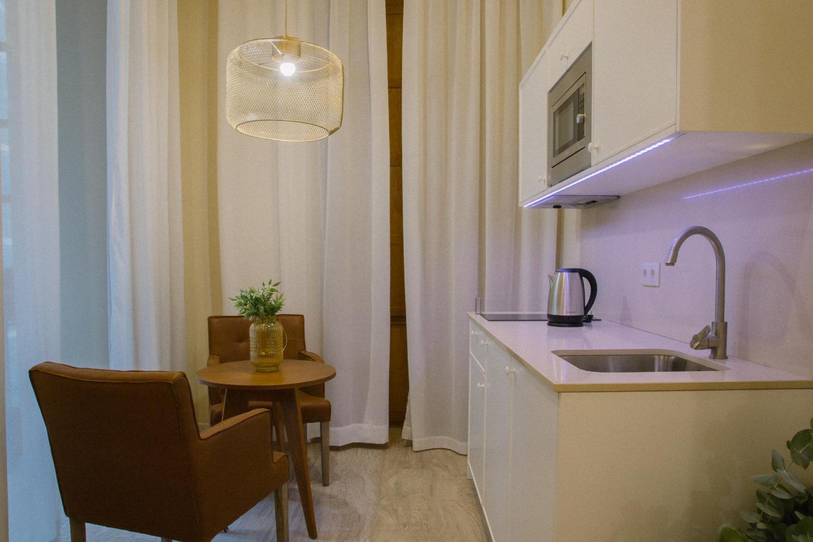 Apartamentos Líbere Málaga Teatro Romano