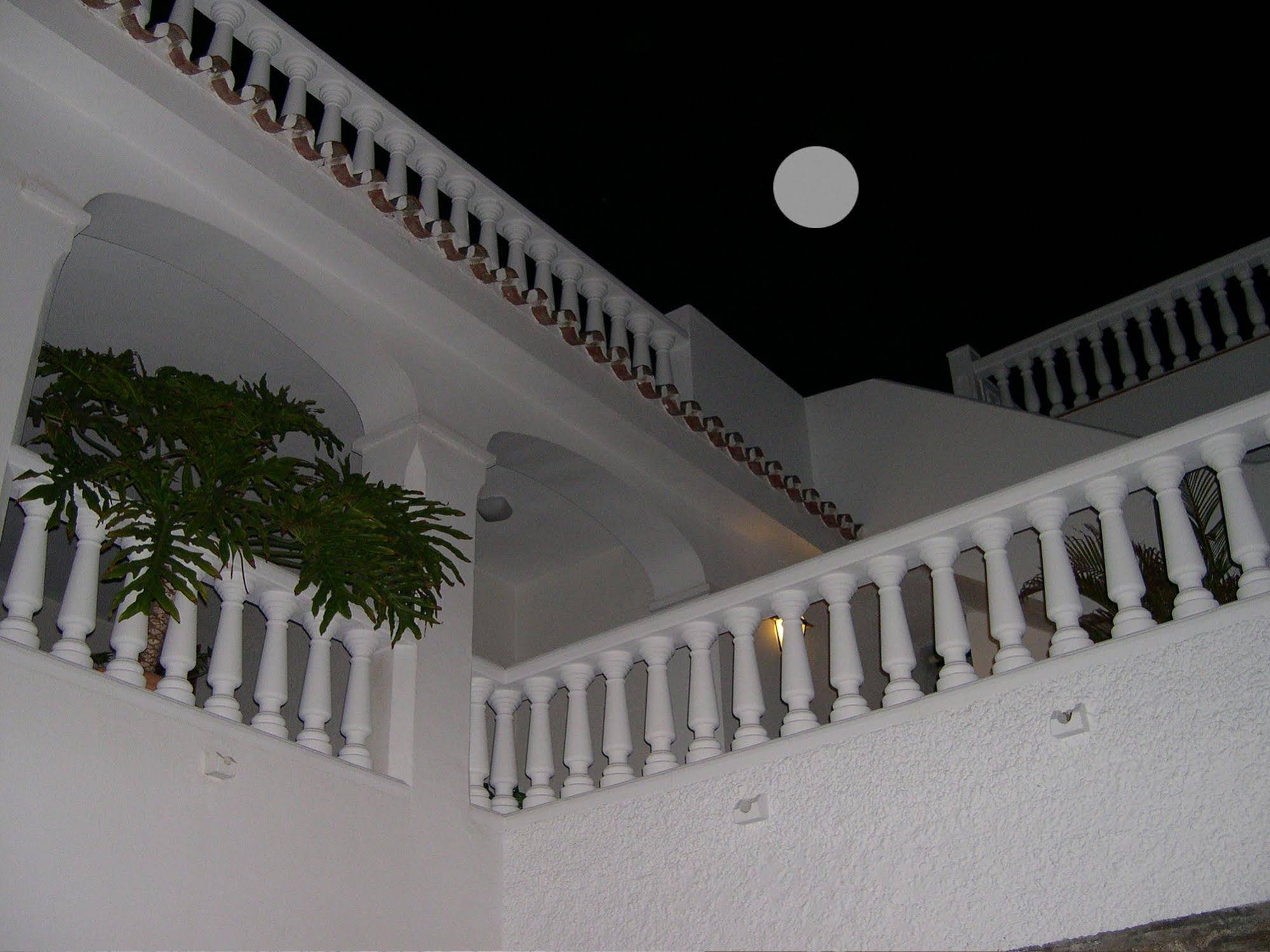 Apartamentos Turísticos La Mundial
