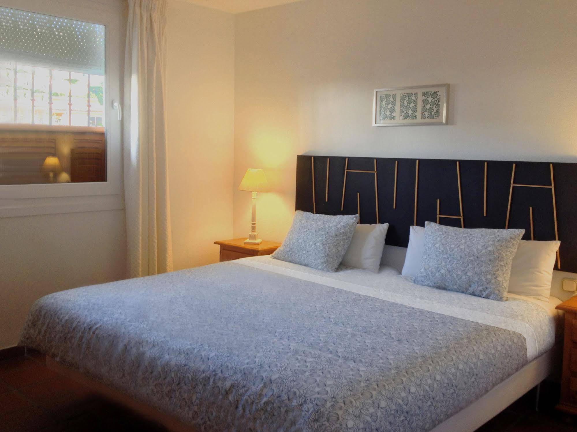 Apartamentos Turísticos La Mundial