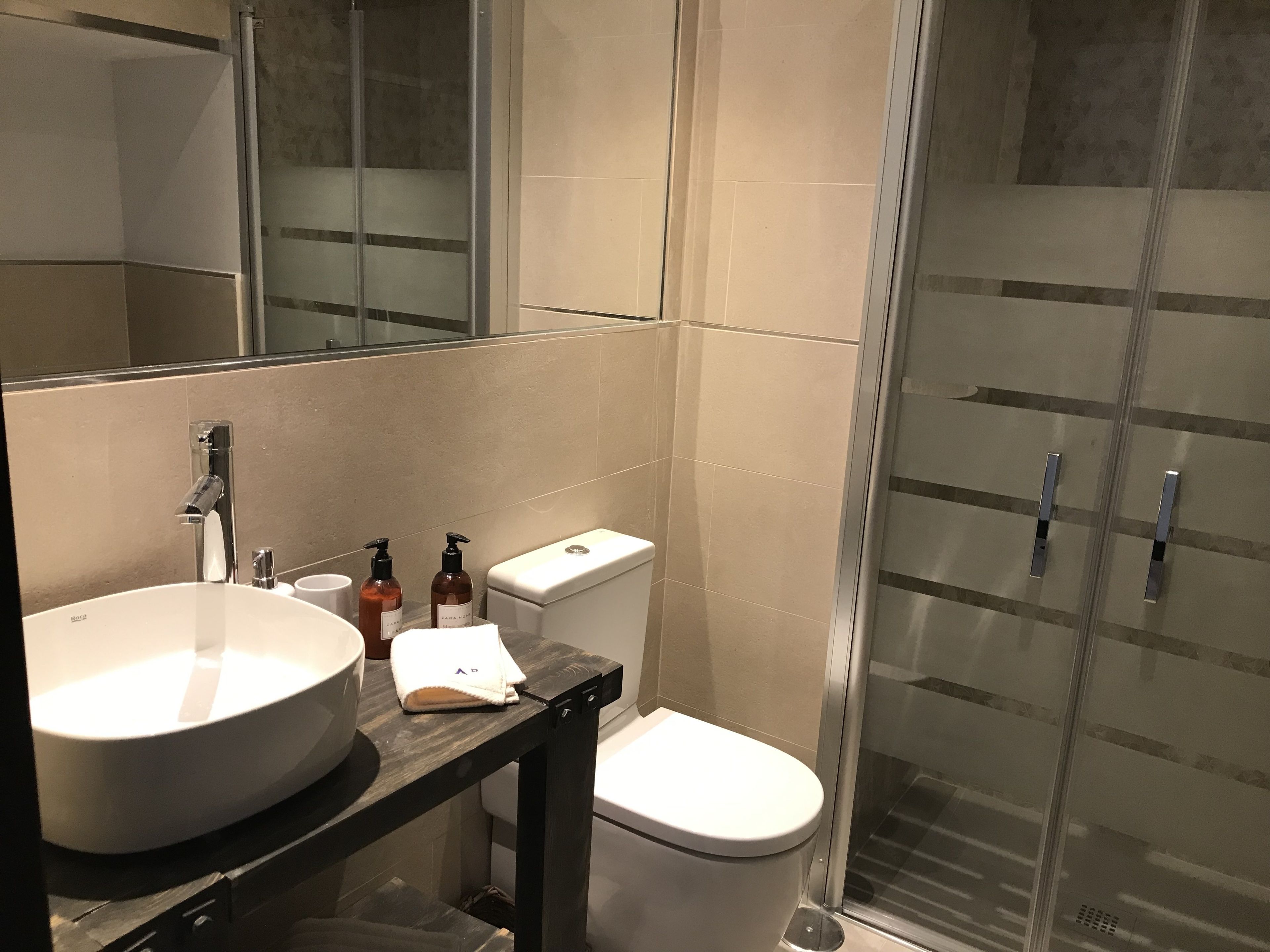 Avenue Rooms