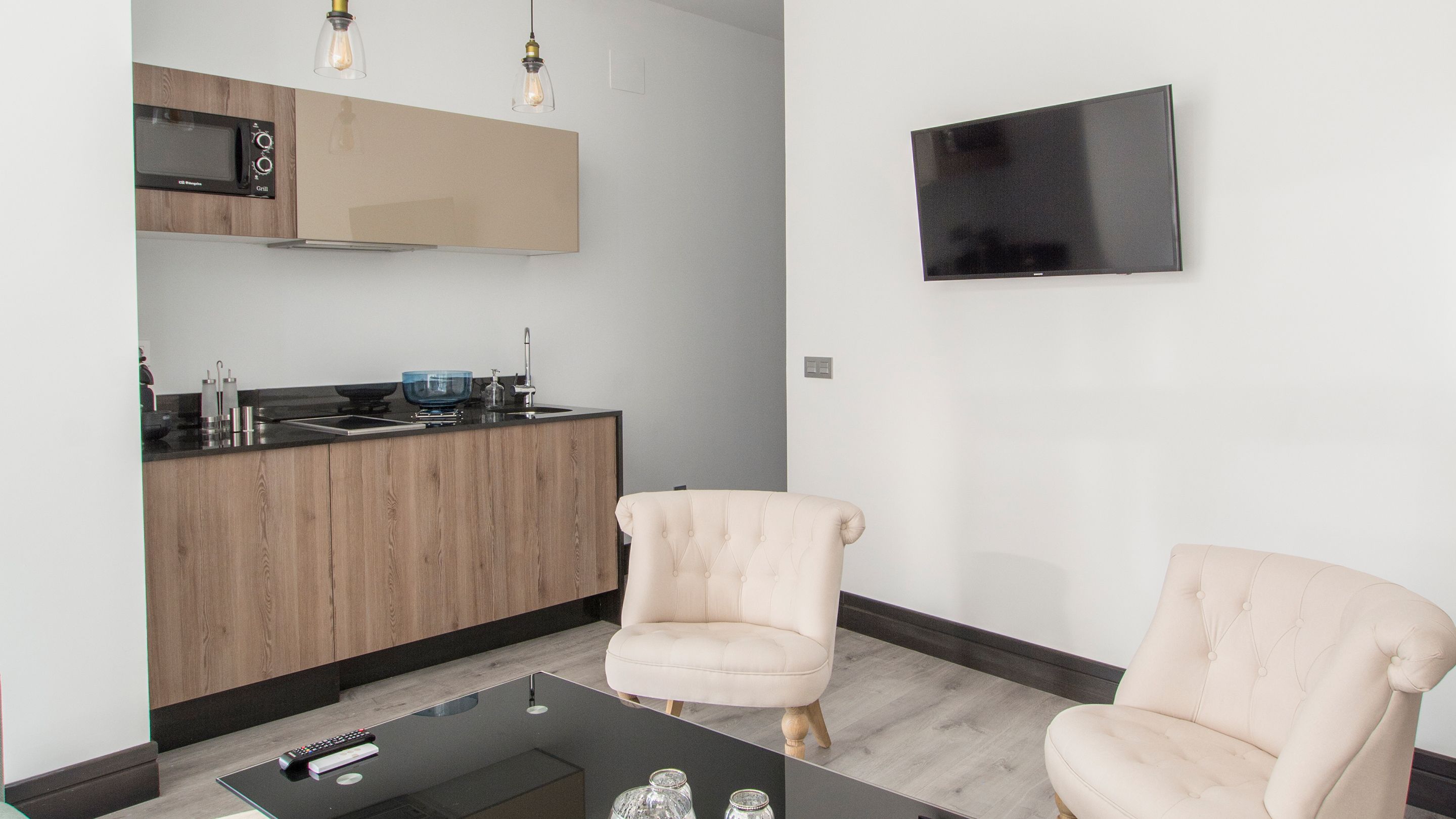 Avenue Rooms