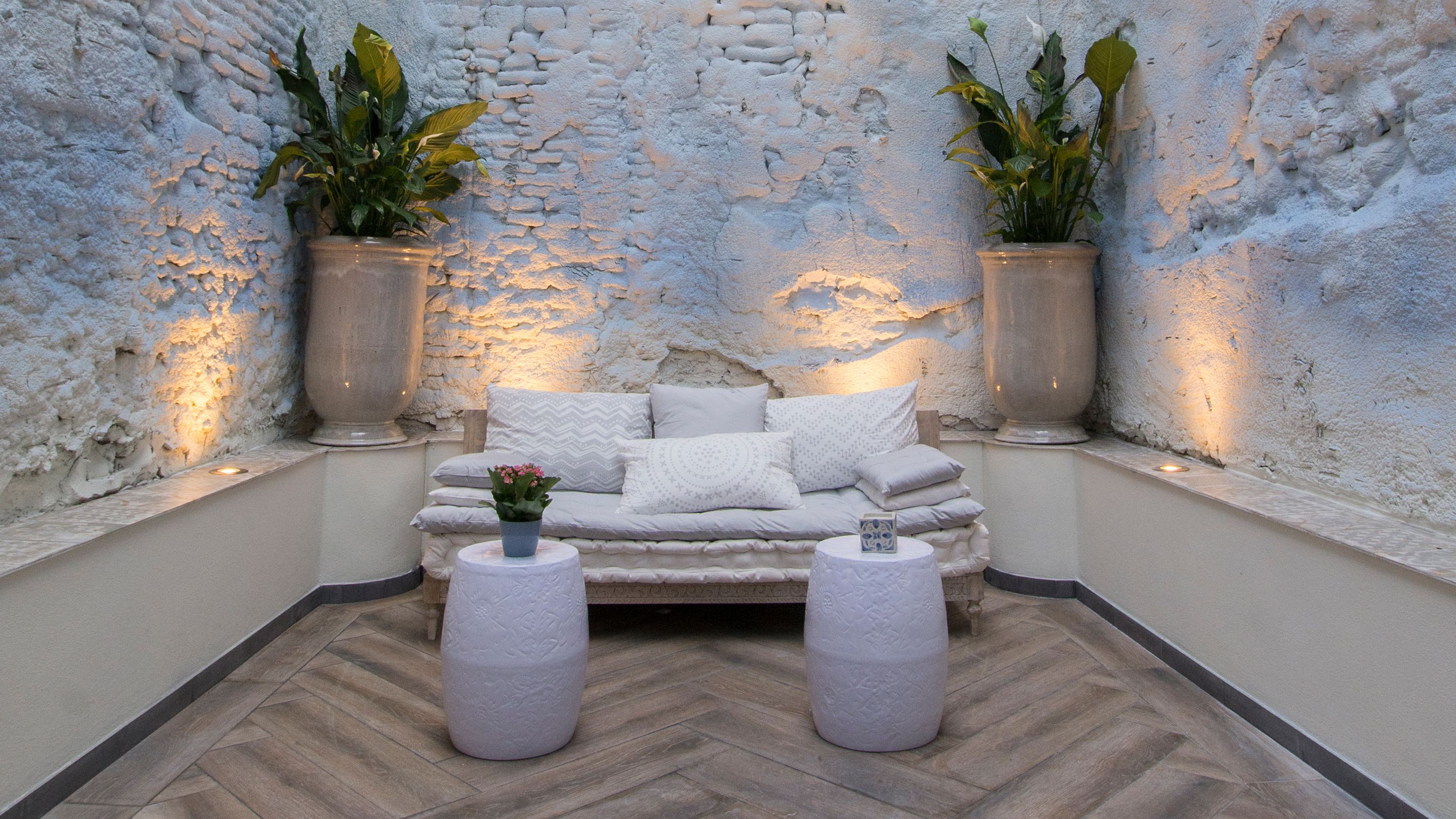 Avenue Rooms