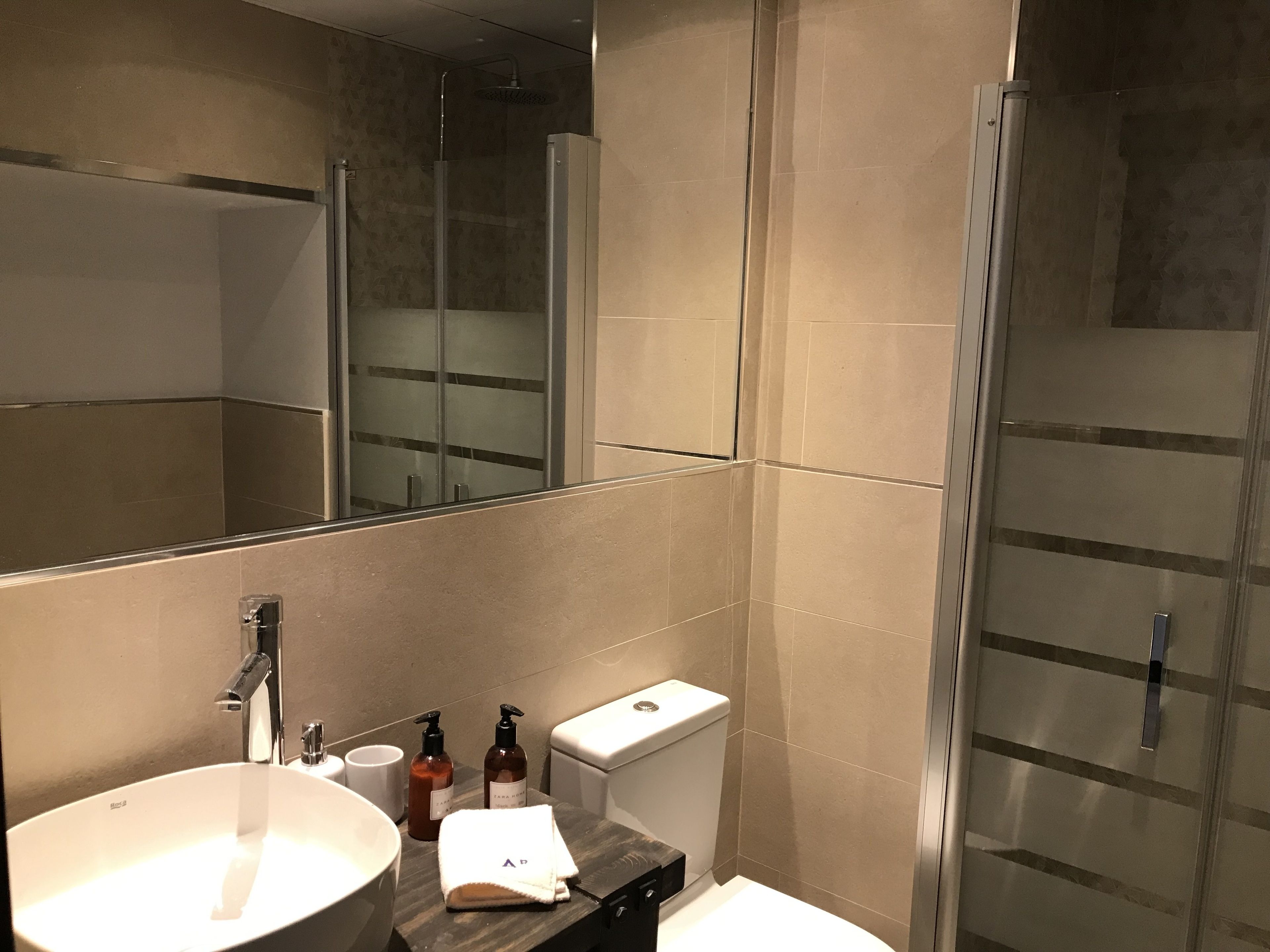 Avenue Rooms