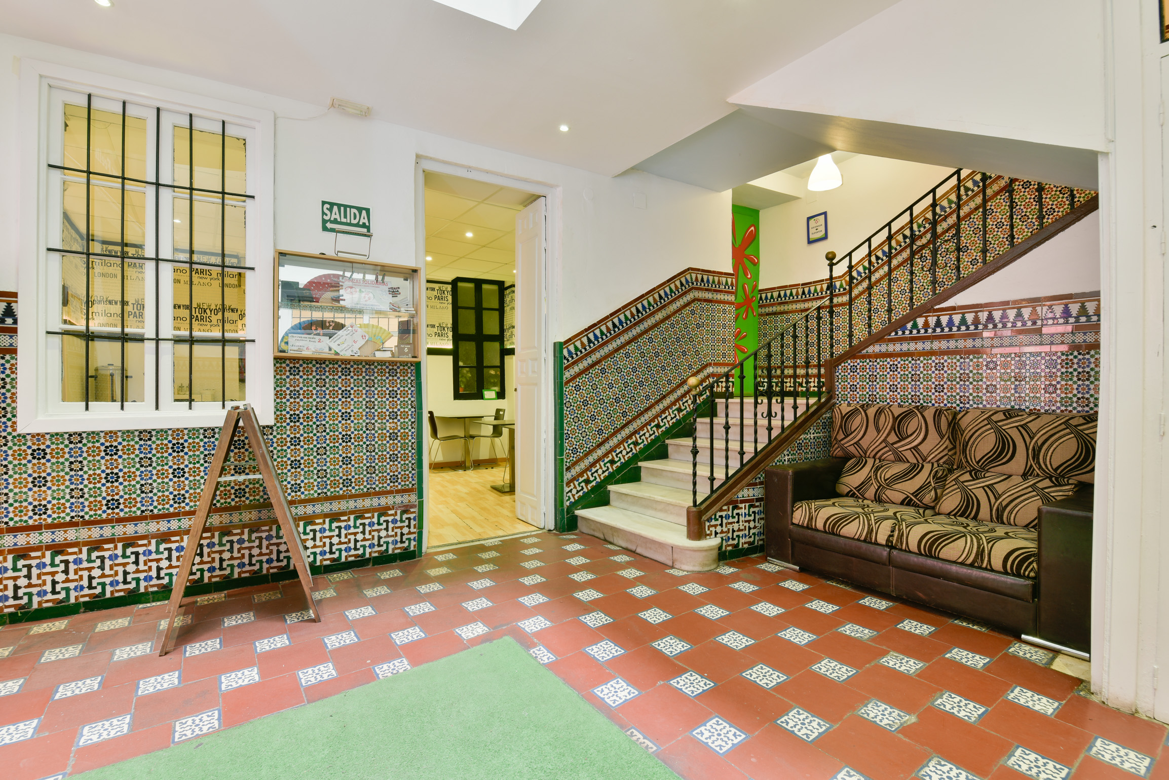 Feel Hostel City Center