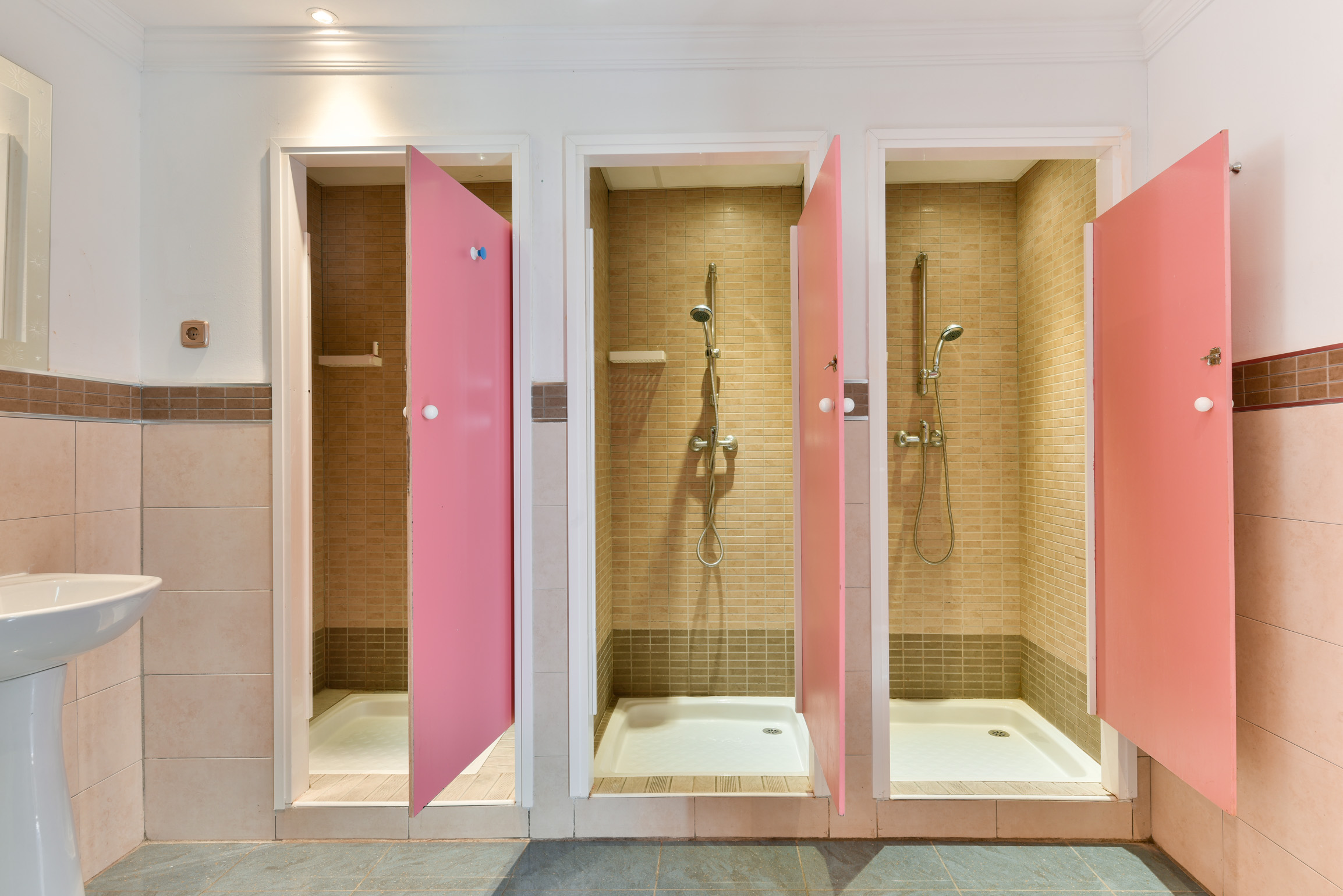 Feel Hostel City Center