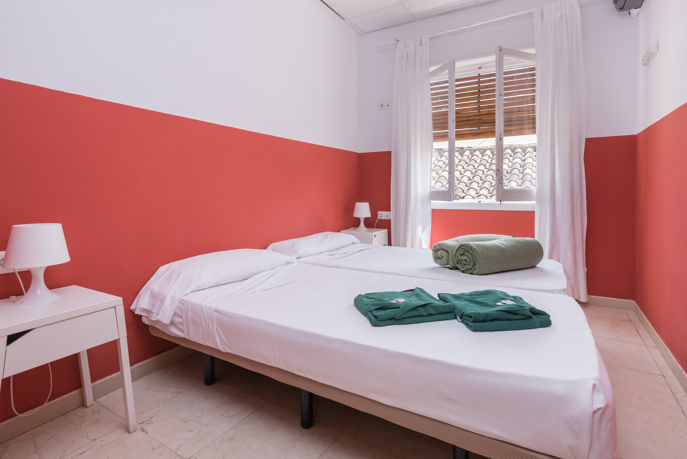 Feel Hostel City Center