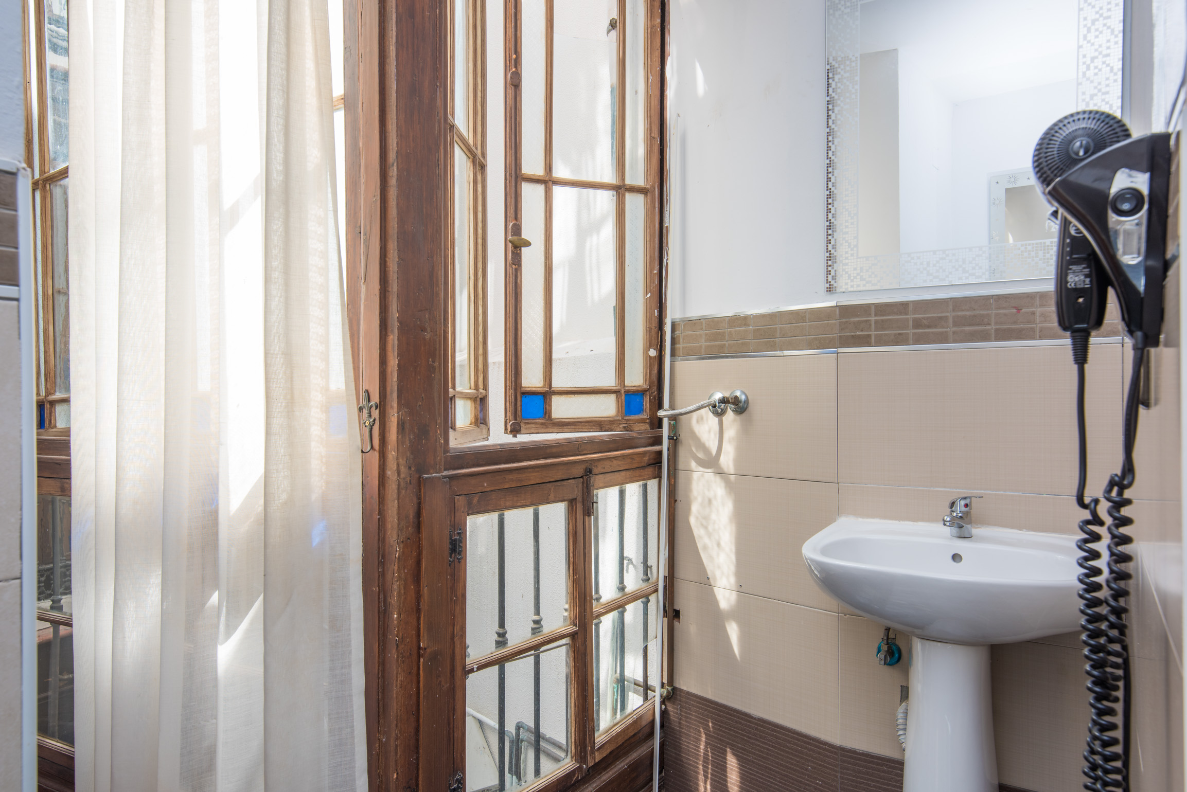 Feel Hostel City Center