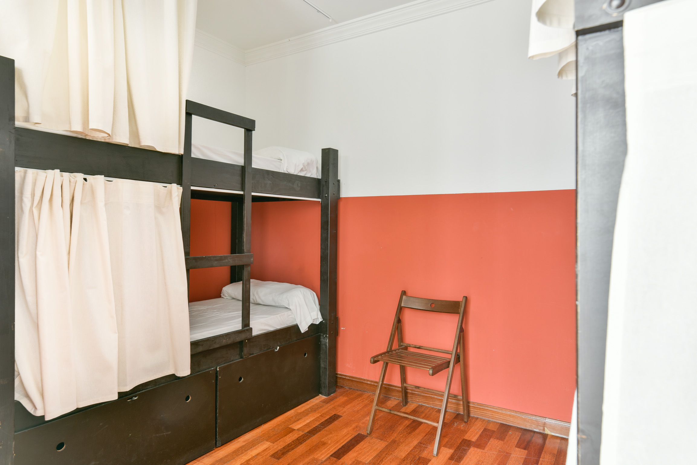 Feel Hostel City Center