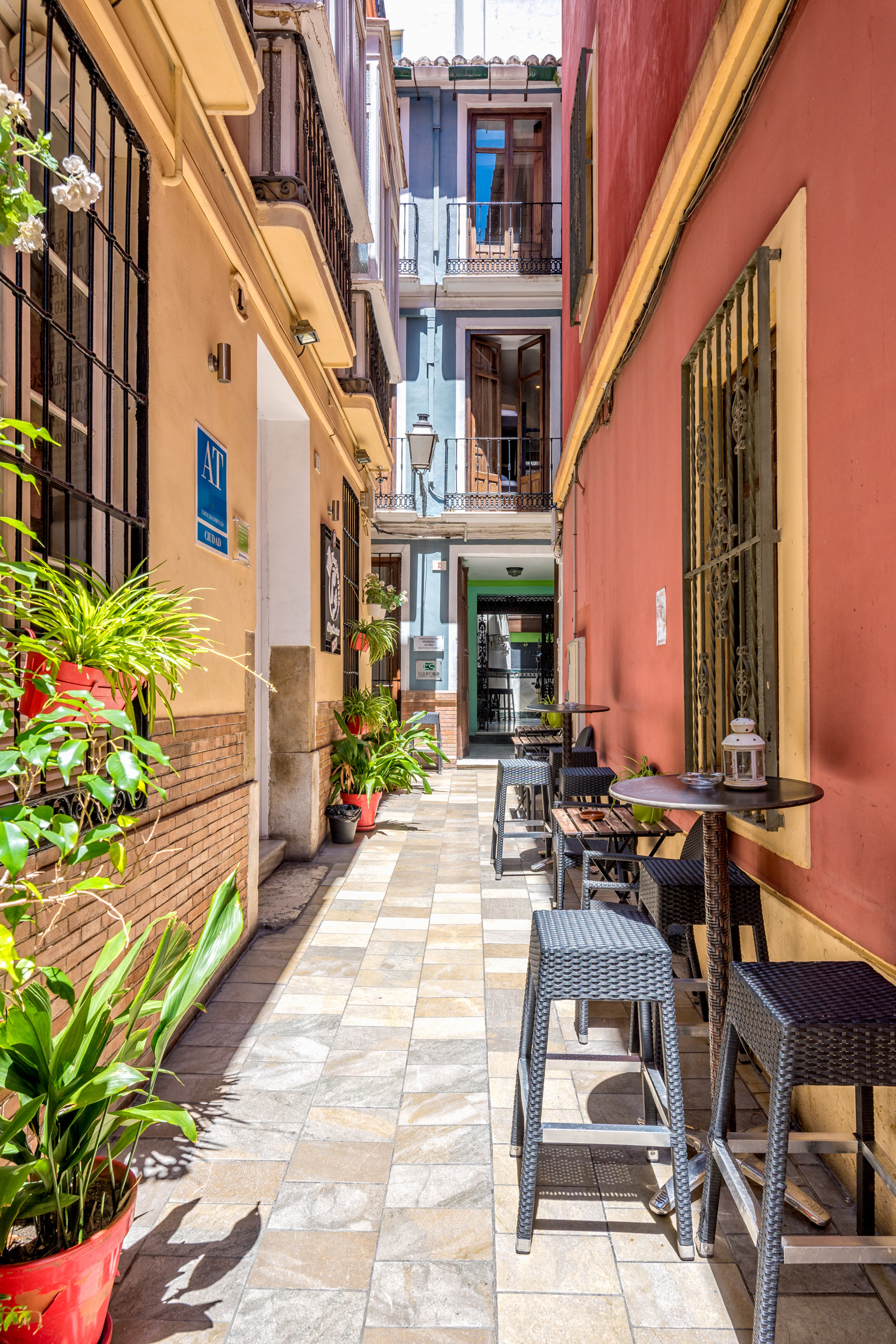 Feel Hostel City Center