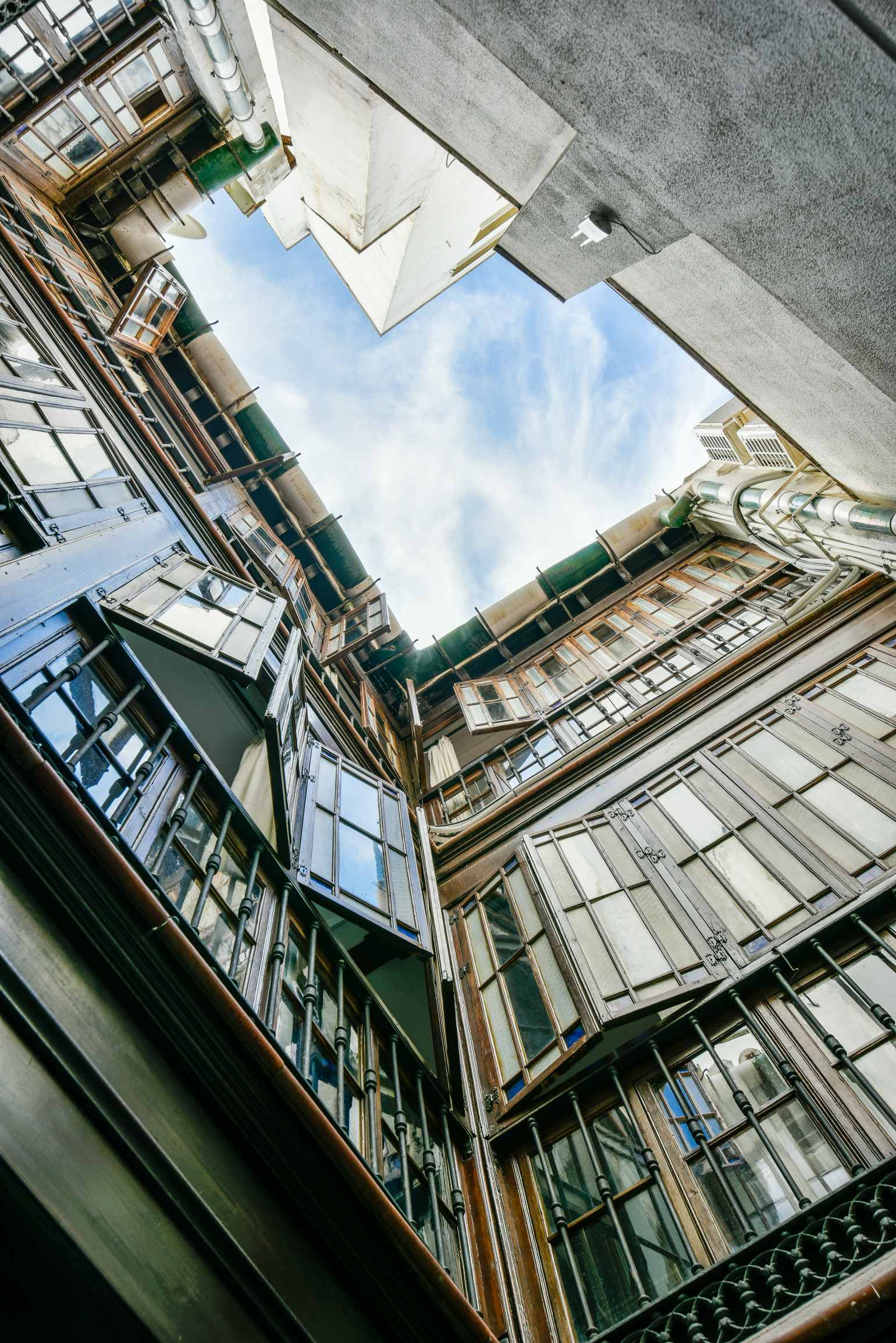 Feel Hostel City Center