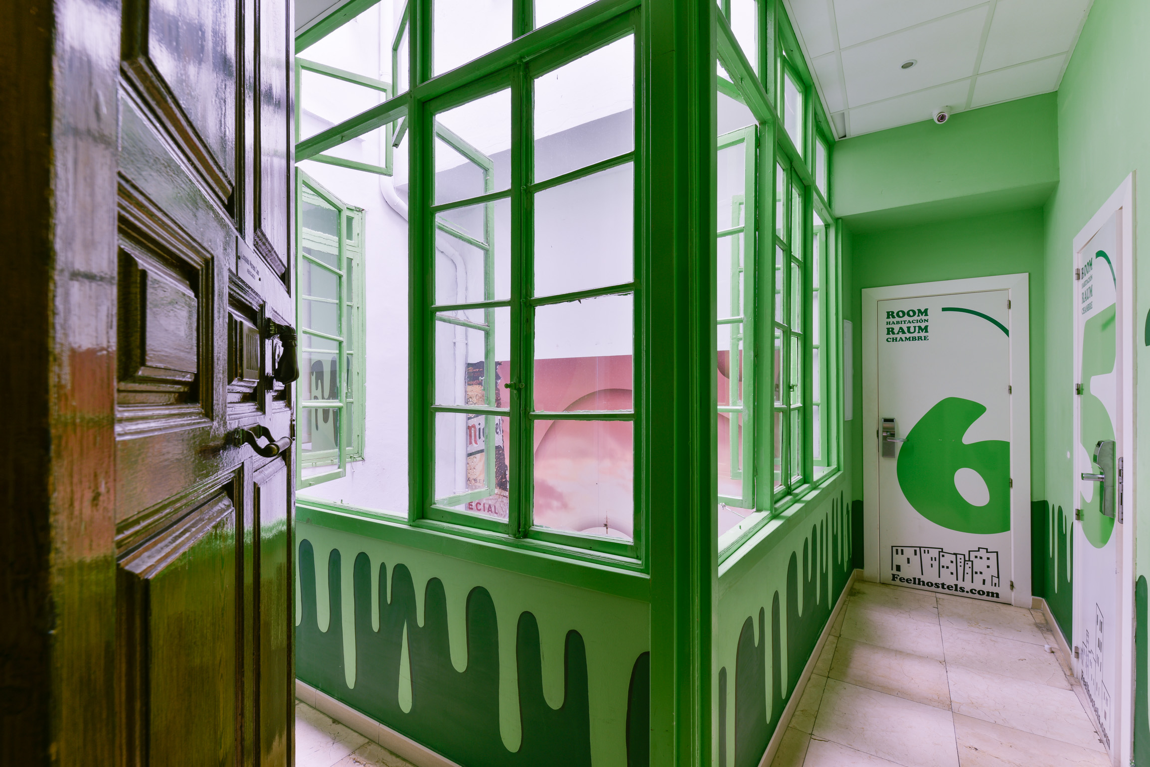 Feel Hostel City Center